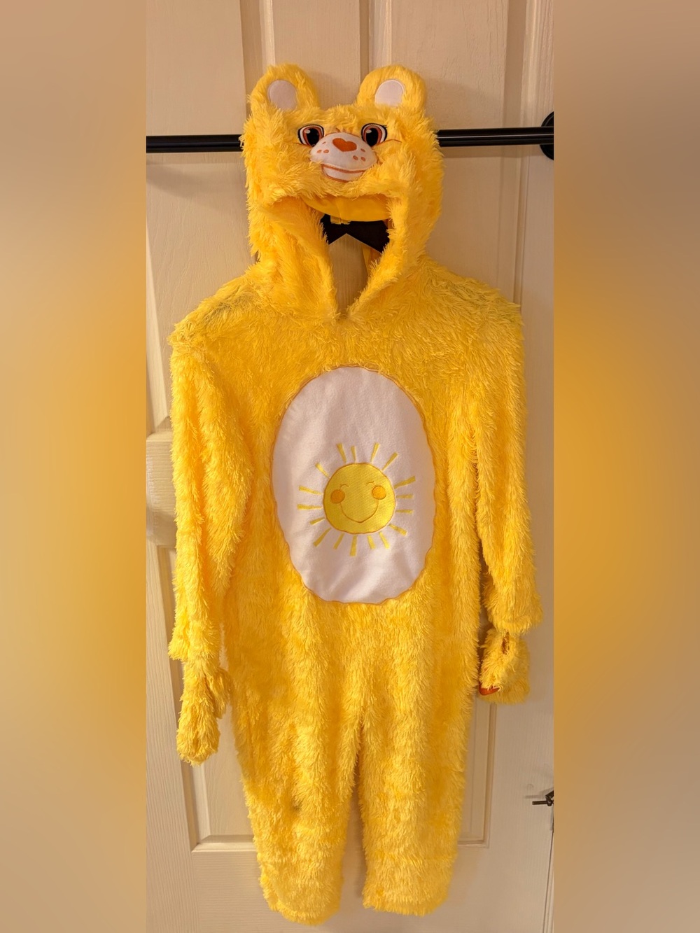 Care Bears Classic Funshine Yellow Bear  Costume, Kid’s Medium (8-10), Halloween